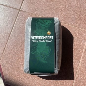 Organic Fertilizer Vermicompost by Sadaya Indo Fertilizer in 1 Kg Packaging